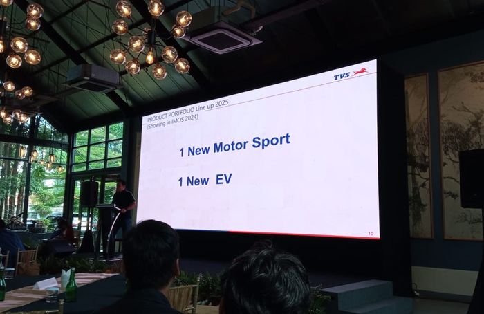 TVS akan meluncurkan 2 motor baru di IMOS 2024, satu model sport dan satu model EV.
