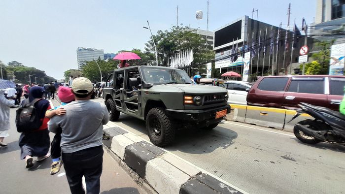Mobil Maung milik TNI dirasakan oleh banyak masyarakat 