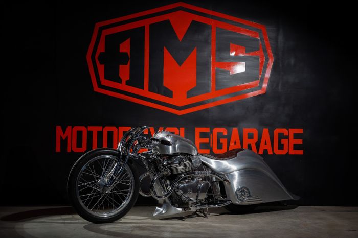 Phoenix, motor kustom unik berbasis Royal Enfield Super Meteor 650 garapan AMS Garage yang nongol di Kustomfest 2024
