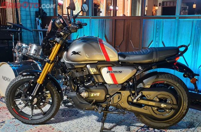 tampilan TVS Ronin Nimbus