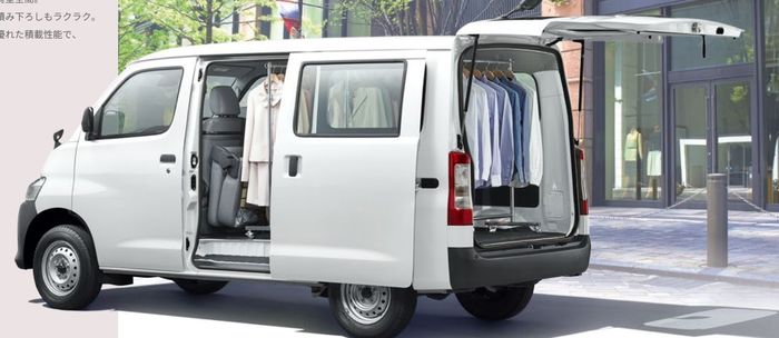 Toyota Town Ace juga dijadikan sebagai kendaraan niaga di Jepang