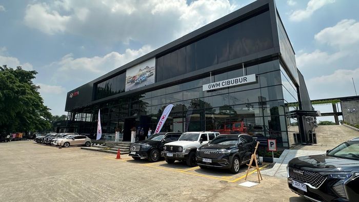 GWM Cibubur menempati lahan seluas 7.100 m2. Sehingga menjadikannya jadi dealer GWM terbesar di Indonesia saat ini