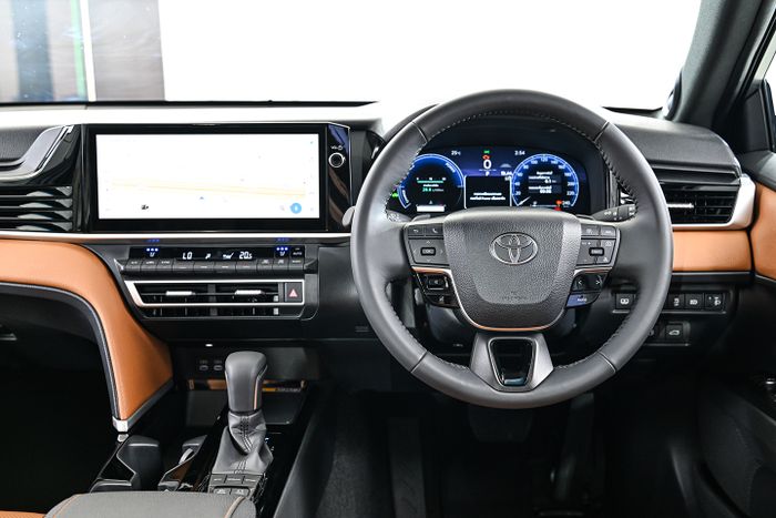 Interior Toyota Camry XV80 spek Thailand.
