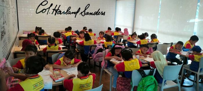 lomba mewarnai majalah bobo x KFC Indonesia
