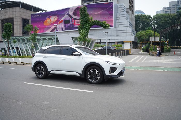 Dealer NETA Tridaya Makassar sediakan unit tes drive untuk konsumen