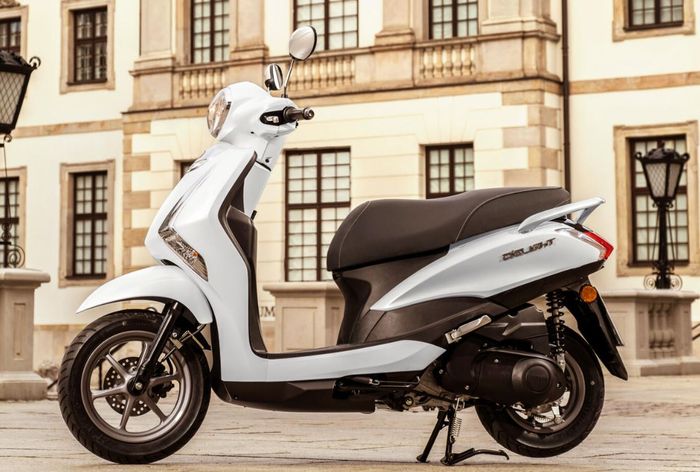 detail tampilan Yamaha D'elight 125