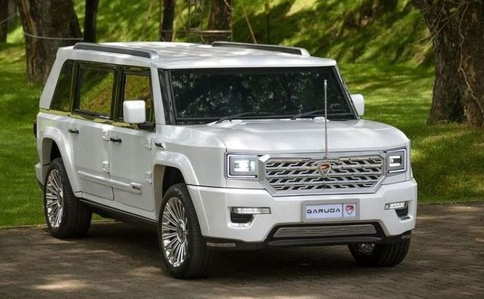 Maung MV3 Garuda Limousine buatan PT Pindad 