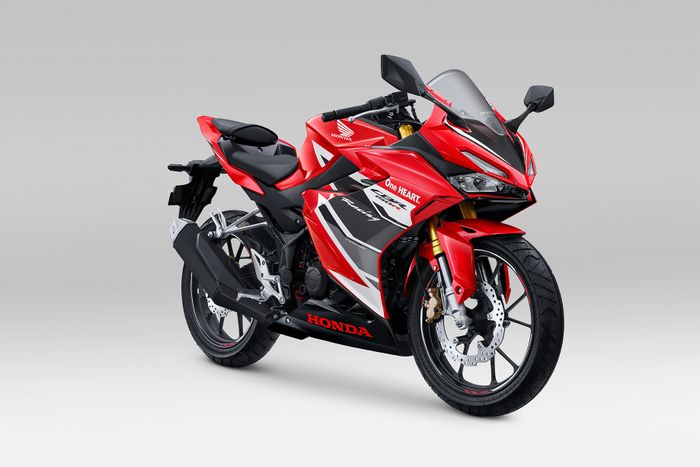 Honda New CBR150R 2025 dengan kelir Honda Racing Red