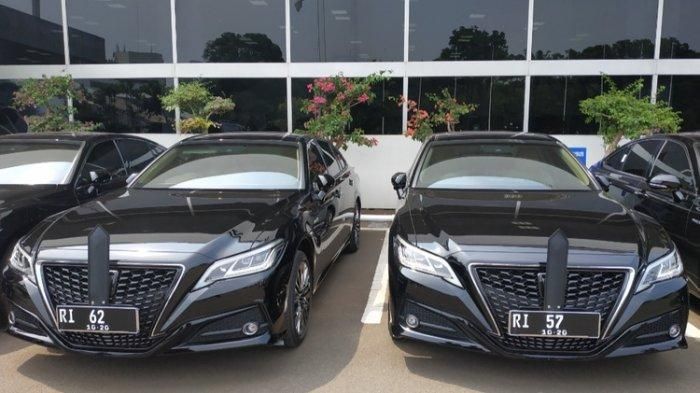 Toyota Crown 2.5 G Executive Four yang menjadi mobil dinas Menteri dan Wakil Menteri Era Presiden Joko Widodo 