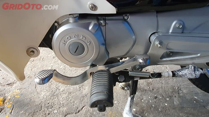 Tulisan Honda dengan gaya 