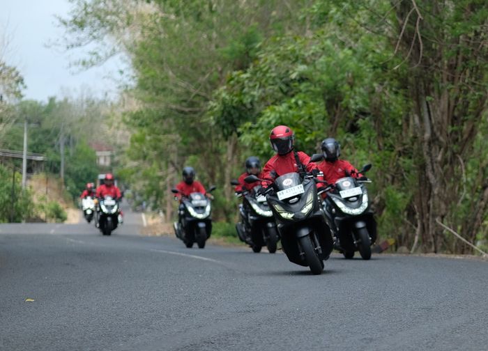 Jalan berliku dengan kombinas tanjakan dan turunan menghiasi turing PCX di Honda Bikers Day 2024