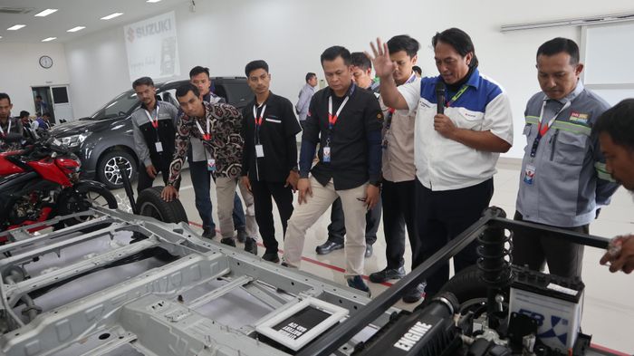 Vokasi 111 guru dari 87 SMK di pabrik Suzuki Cikarang Bekasi