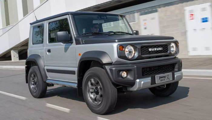 detail tampilan Suzuki Jimny Mata