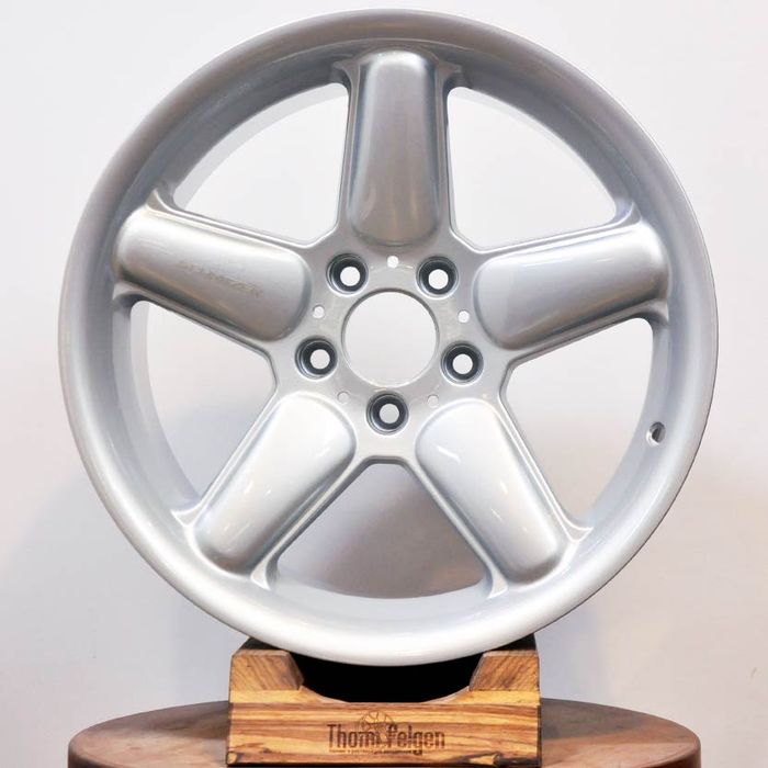 Pelek AC Schnitzer Type 2 yang biasa digunakan mobil BMW