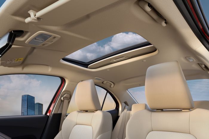 Sunroof Maruti Suzuki Dzire.