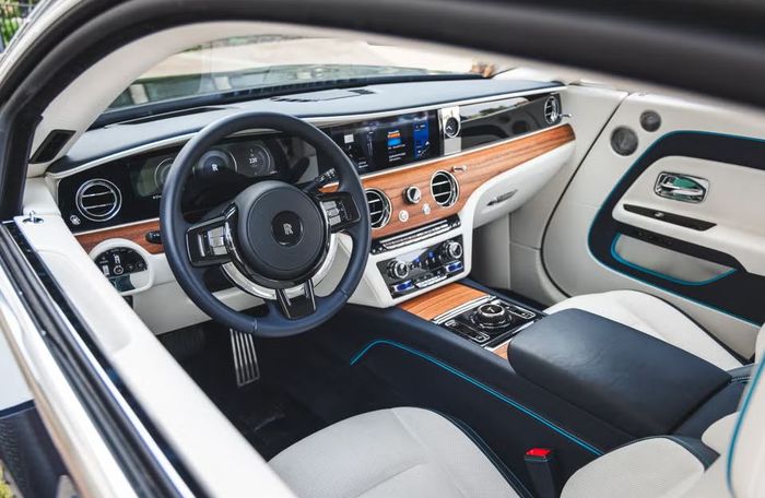 interior Rolls-Royce Spectre