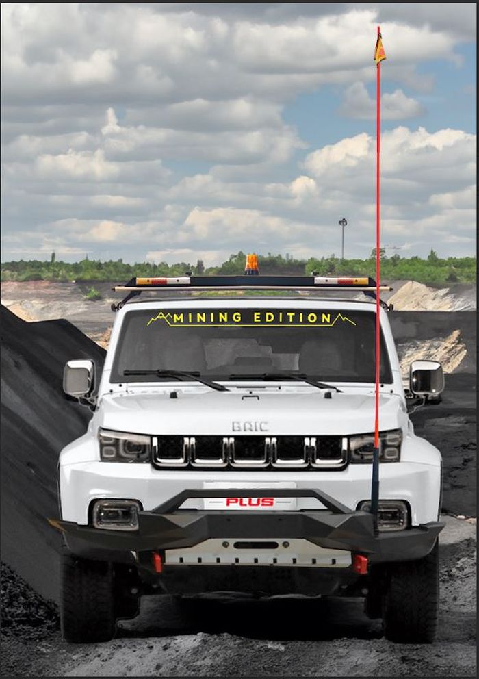 BAIC BJ40 Plus dengan aksesori versi Mining Edition