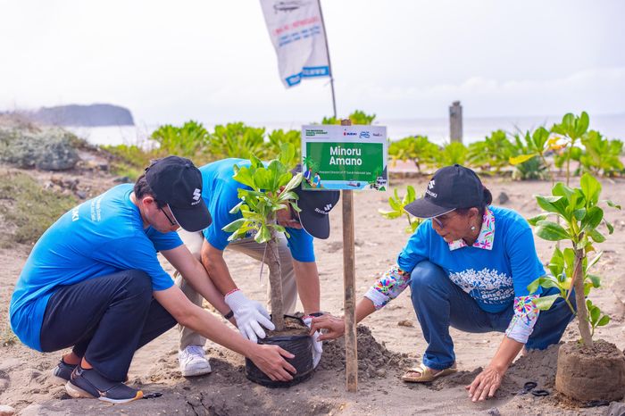 Seremobi Penanaman Pohon Mangrove 