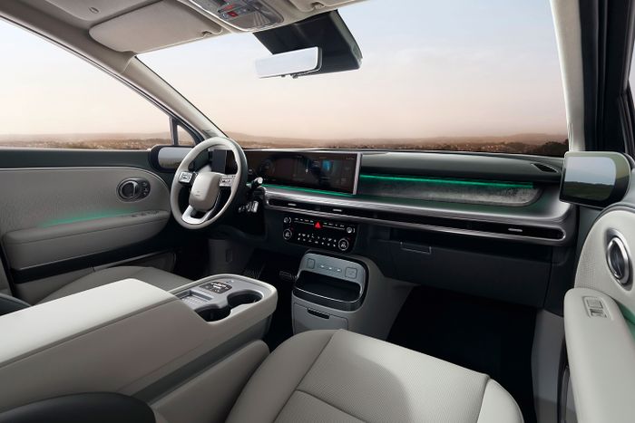 Interior Hyundai IONIQ 9.