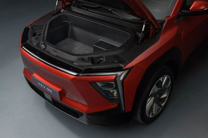 Frunk Mahindra XEV 9e berkapasitas 150 liter.