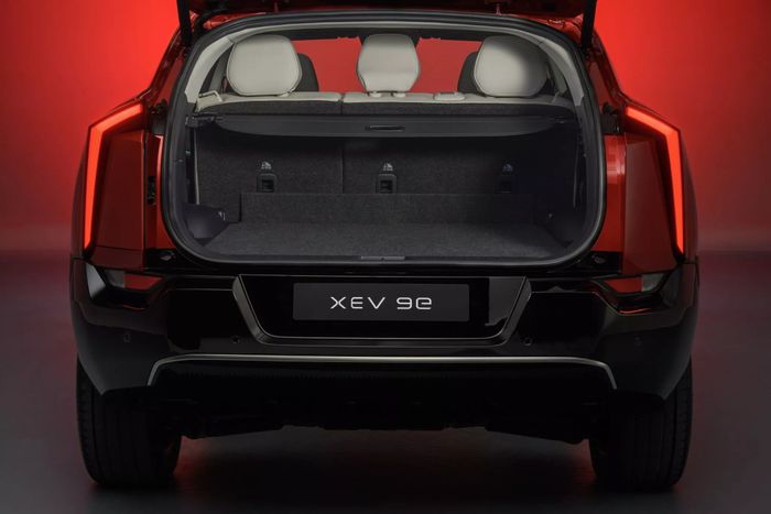 Bagasi Mahindra XEV 9e.