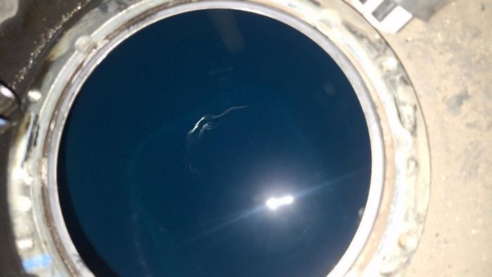 Penampakan BBM Pertamax di tangki bensin yang dibongkar mekanik Toyota