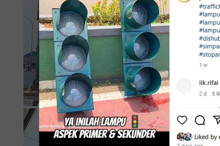 Traffic light primer (kiri) dan sekunder (kanan)