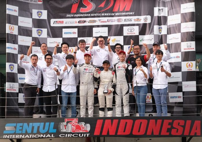 jajaran TGRI di podium seri penutup ITCR 1.200 ISSOM 2024