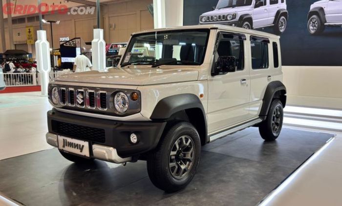 detail tampilan Suzuki Jimny White Rhino Edition