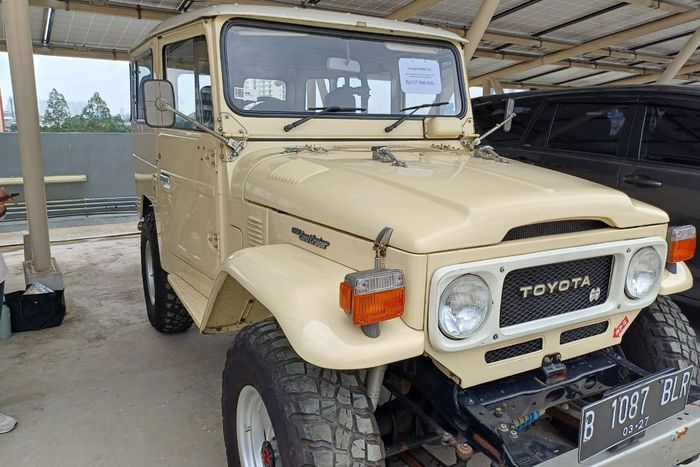 Toyota Land Cruiser FJ40RV UC milik Rafael Alun yang dilelang KPK dengan nilai limit Rp 137.680.000