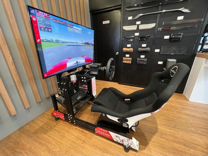 Ada simulator di Nissan Gallery 