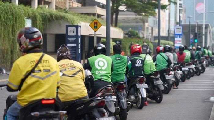 Ilustrasi ojek online di pulau Bali