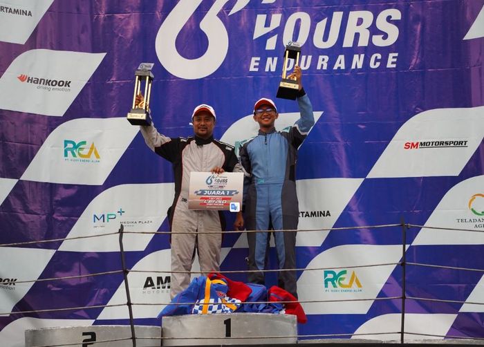 Irvan Fauzie dan Ferrari Nemanza Ar Rahman pemenang kelas 1.200 cc pakai Honda Brio