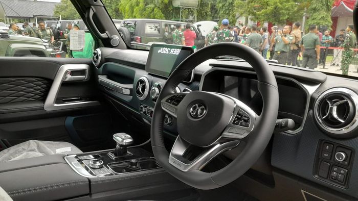 Tampilan interior BAIC BJ40 milik TNI AD