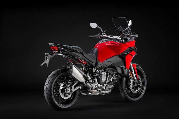 Tampak belakang Ducati Multistrada V2 S Model 2025