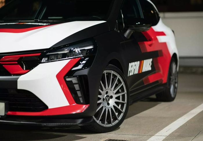 pakai pelek O.Z Racing bernuansa racing