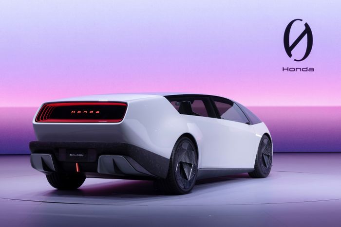 Buritan Honda 0 Saloon.