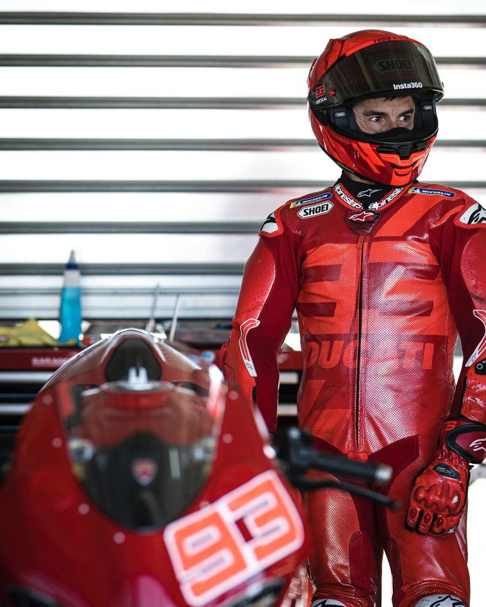 Marc Marquez latihan memakai Ducati Panigale V2
