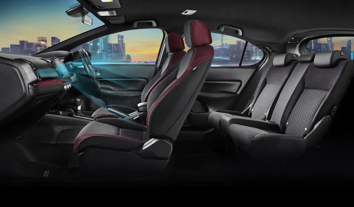 kabin baris keduanya terlihat lega