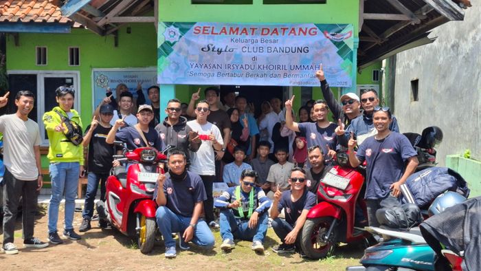 Anggota Stylo Club Bandung bakti sosial di Panti Asuhan, Yayasan Irsyadu Khoiril Ummah