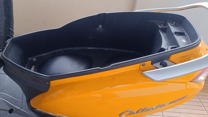 Bagasi TVS Callisto 125 punya kapasitas 33 liter