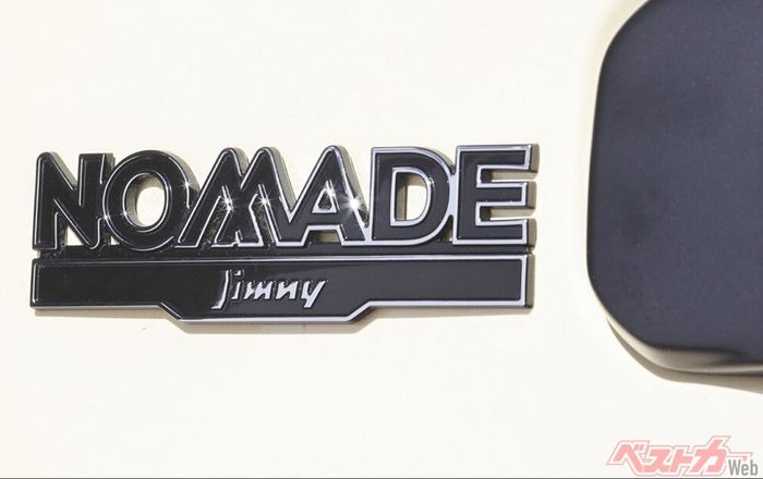 nama Suzuki Jimny Nomade diambil dari kata Nomad yang melambangkan semangat mobilitas, kebebasan, dan petualangan