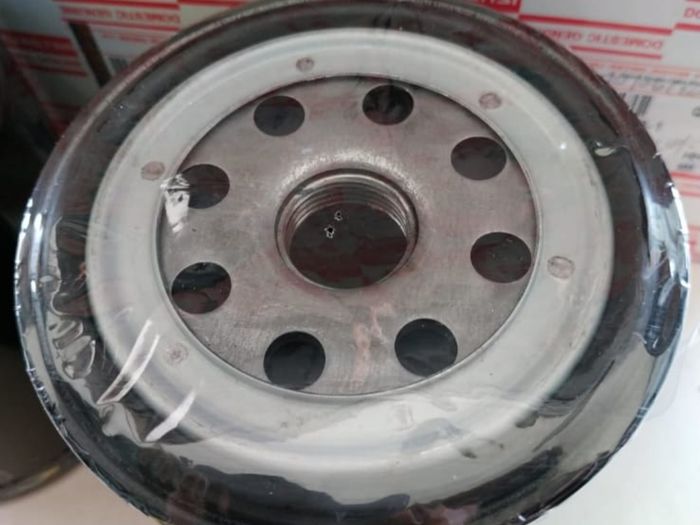 Ilustrasi filter oli Isuzu Panther 