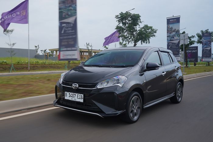 Daihatsu Sirion terbaru.