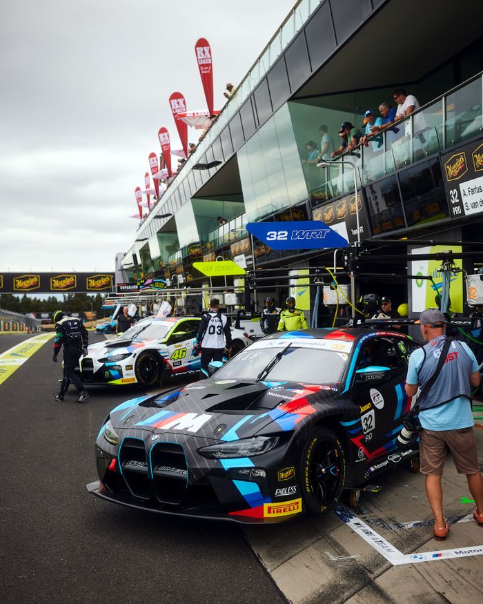 Tim WRT mendominasi Bathurst 12 Hour