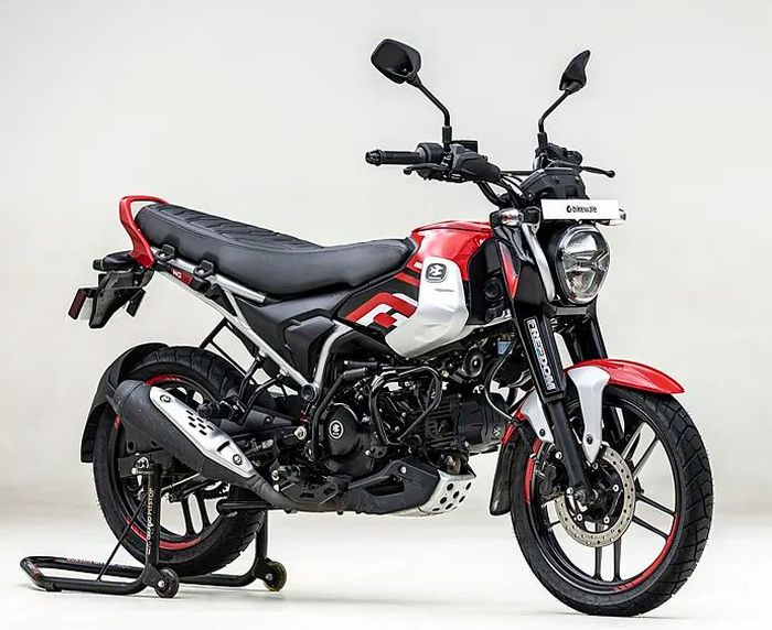 detail tampilan Bajaj Freedom 125