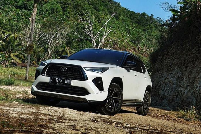Yaris Cross HEV.