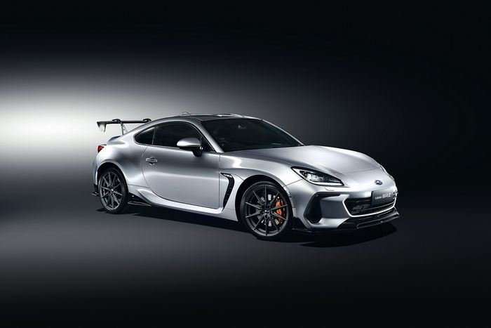 Subaru BRZ dengan STI Performance Parts