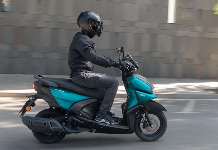 tampilan Yamaha RayZR saat dikendarai