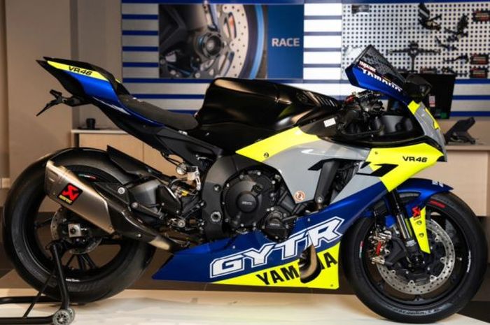 pakai livery khas Valentino Rossi